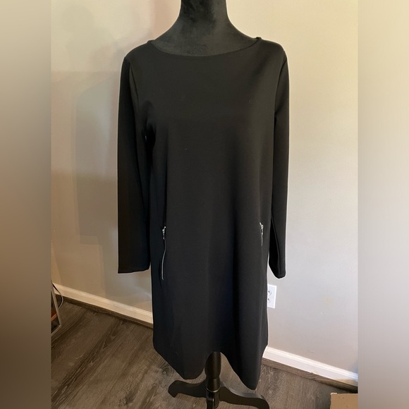 Black GAP a-line dress with zipper details on side‎ - Picture 1 of 4